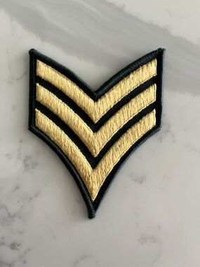 Brand New US Army Sergeant Military Rank E-5 Gold Green Patch